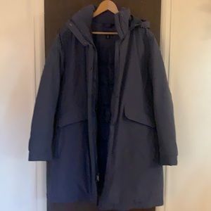 Lands’ End. Medium Women’s Jacket. Warm winter Jacket.